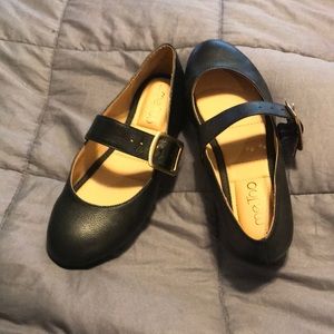 New never worn Me Too leather flats